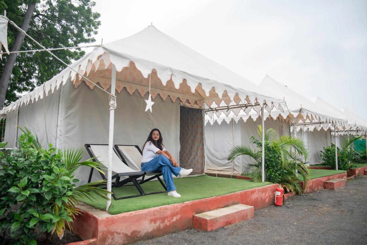 Unity Holiday Tent City Kevadia 外观 照片