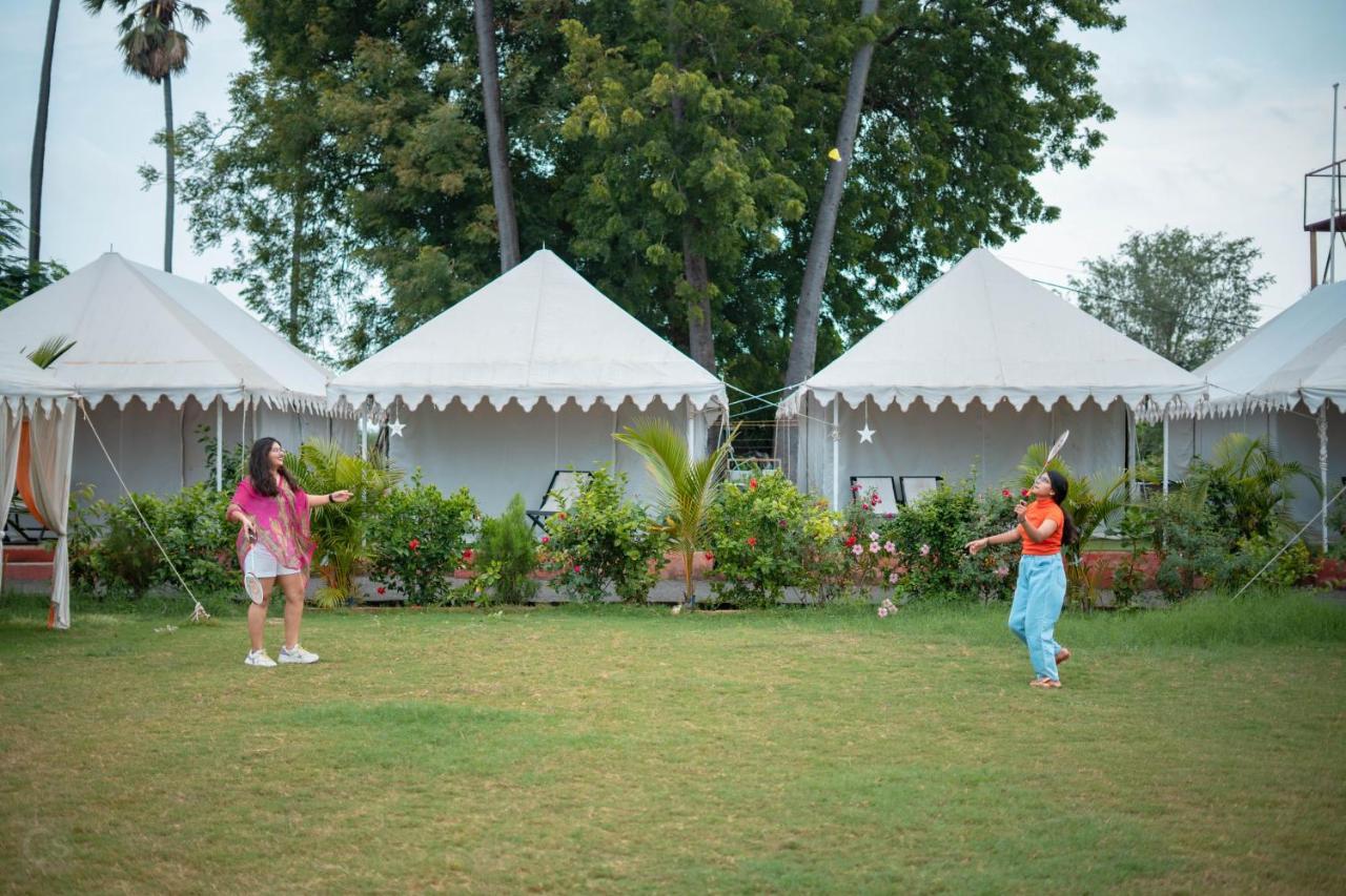 Unity Holiday Tent City Kevadia 外观 照片