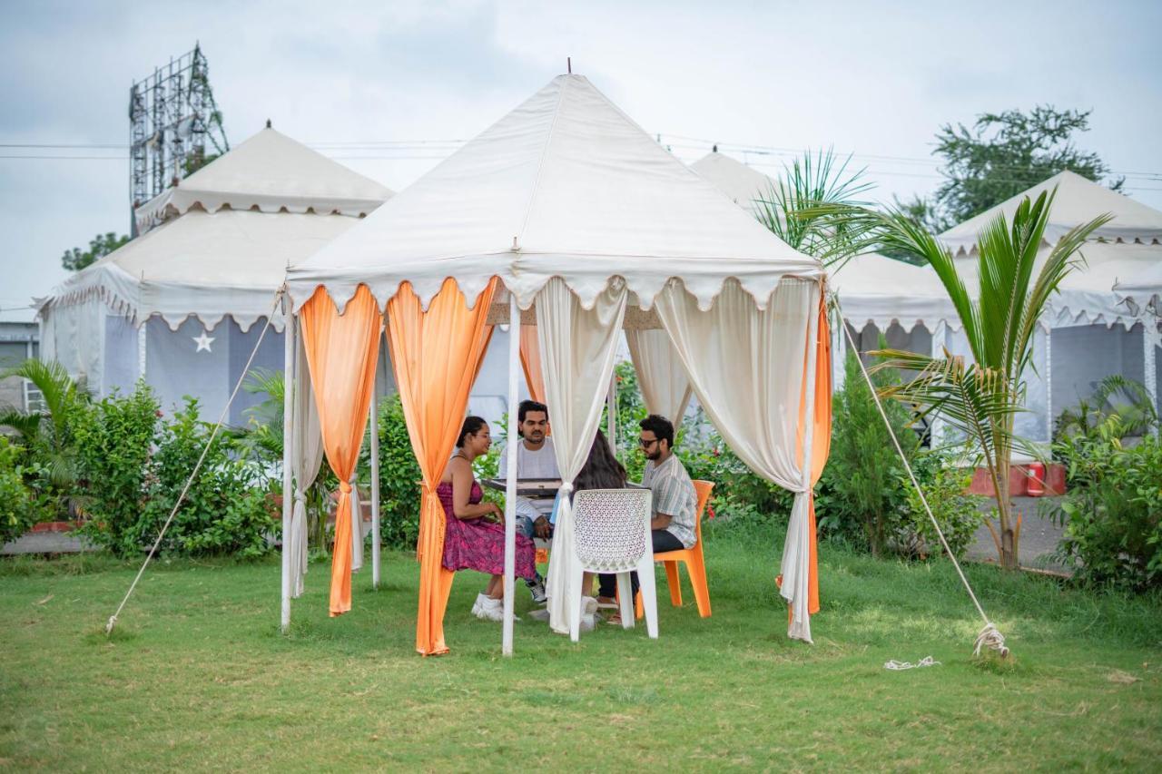 Unity Holiday Tent City Kevadia 外观 照片